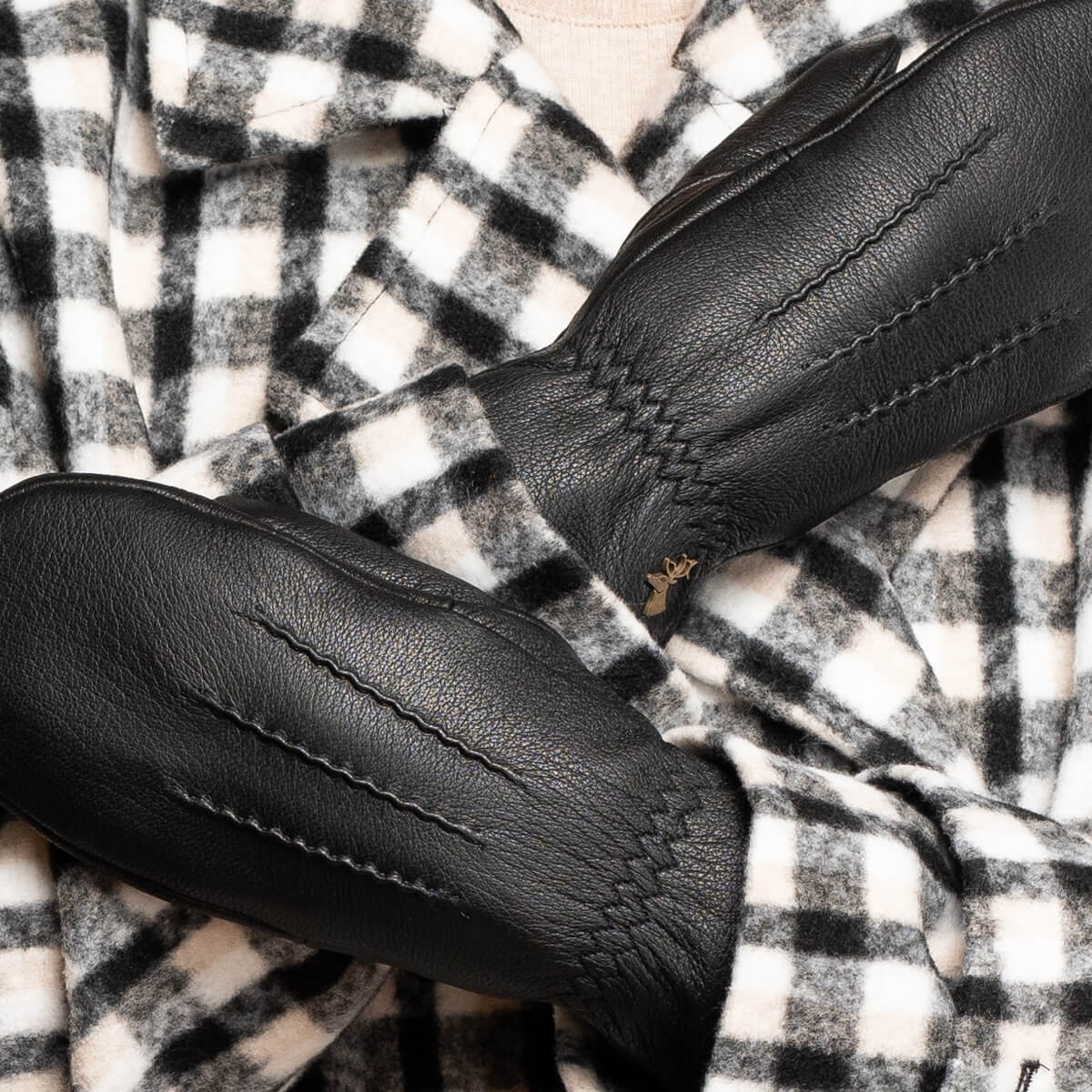 Eva - Élégantes moufles pour femmes en peau de chèvre avec luxueuse doublure en fausse fourrure - Schwartz & von Halen FR - Gants en Cuir - 14