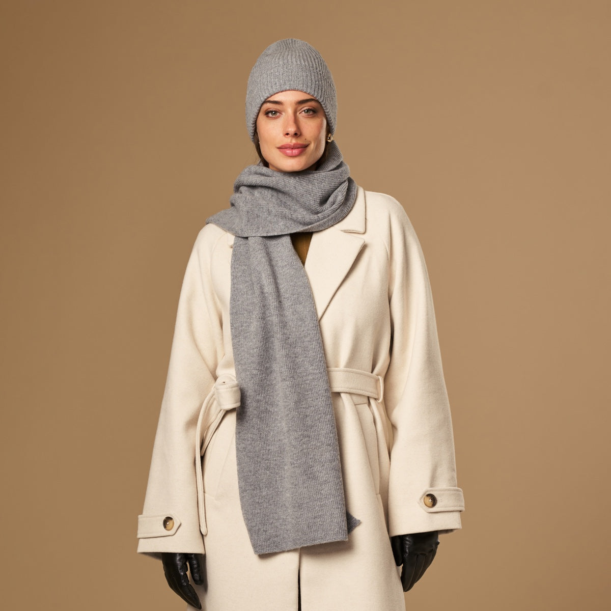 Charlie (gris) – luxueuse écharpe en laine mérinos douce (unisexe) - Schwartz & von Halen FR - 2