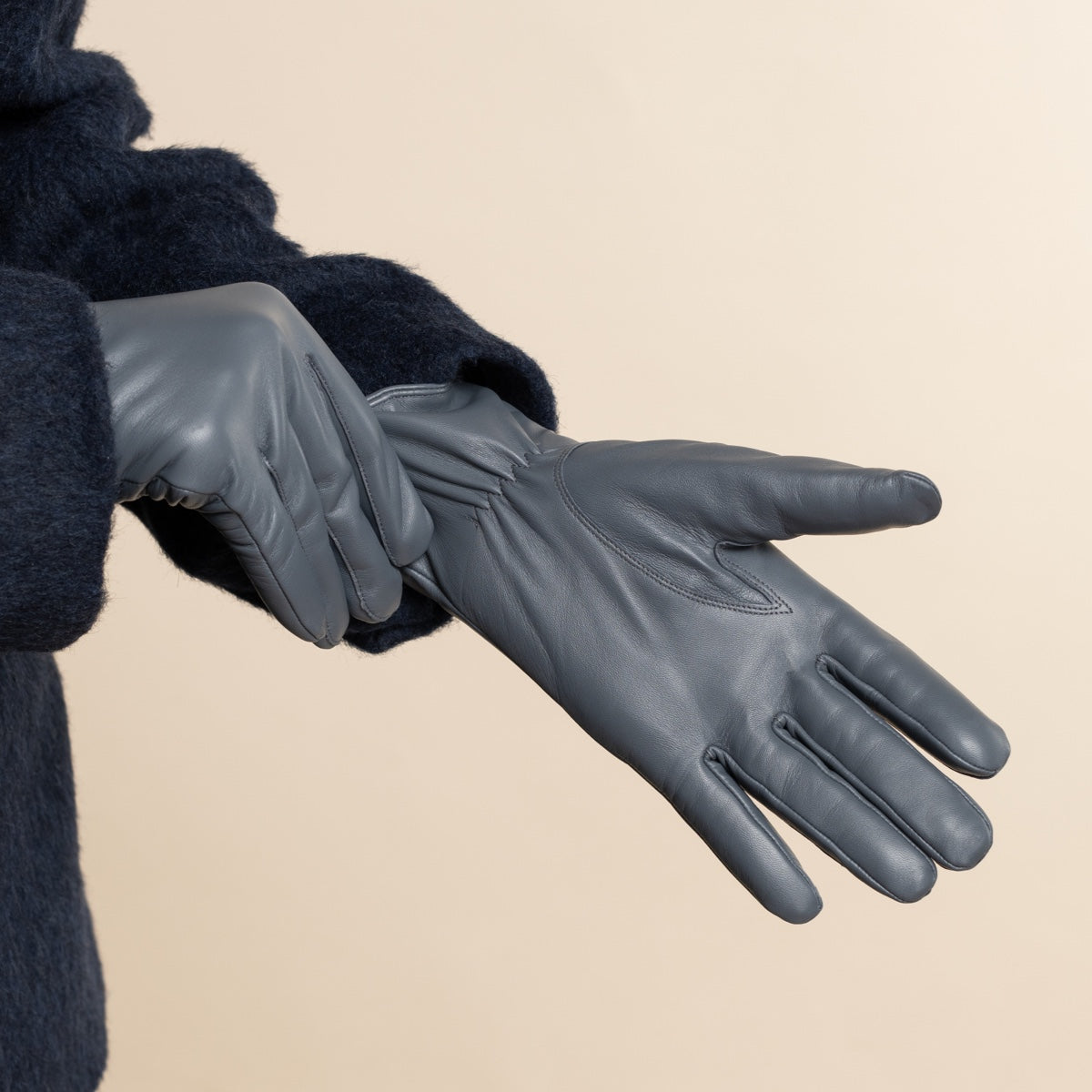 Ivy (gris) - Gants tactiles en cuir de mouton et doublure en laine/cachemire - Schwartz & von Halen FR - Gants en Cuir - 9