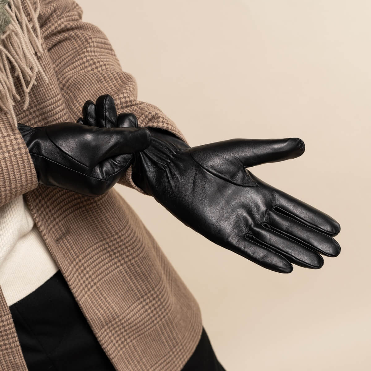 James (noir) – Gants classiques en cuir de mouton avec doublure luxueuse en cachemire et fonction tactile - Schwartz & von Halen FR - Gants en Cuir - 14