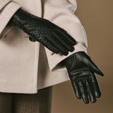 Josephine (noir) – Gants à motif tressé doublés de laine et fonction tactile