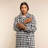 Josie (camel) - Gants en cuir de chèvre avec luxueuse fourrure de mouton - Schwartz & von Halen FR - Gants en Cuir - 9