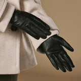 Lauren (noir) - Gants pour femmes en cuir d'agneau doublés de soie et fonction tactile
