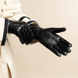 Olivia - Gants en peau de mouton avec luxueuse doublure en fausse fourrure & fonction écran tactile  - Schwartz & von Halen FR - Gants en Cuir - 11