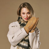 Veronica (camel) - Moufles patchwork pour femmes en peau de mouton doublées de fourrure chaude de mouton