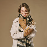 Veronica (camel) - Moufles patchwork pour femmes en peau de mouton doublées de fourrure chaude de mouton