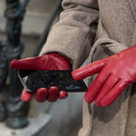 Ivy (rouge) - Gants tactiles en cuir de mouton et doublure en laine/cachemire - Schwartz & von Halen FR - Gants en Cuir - 5