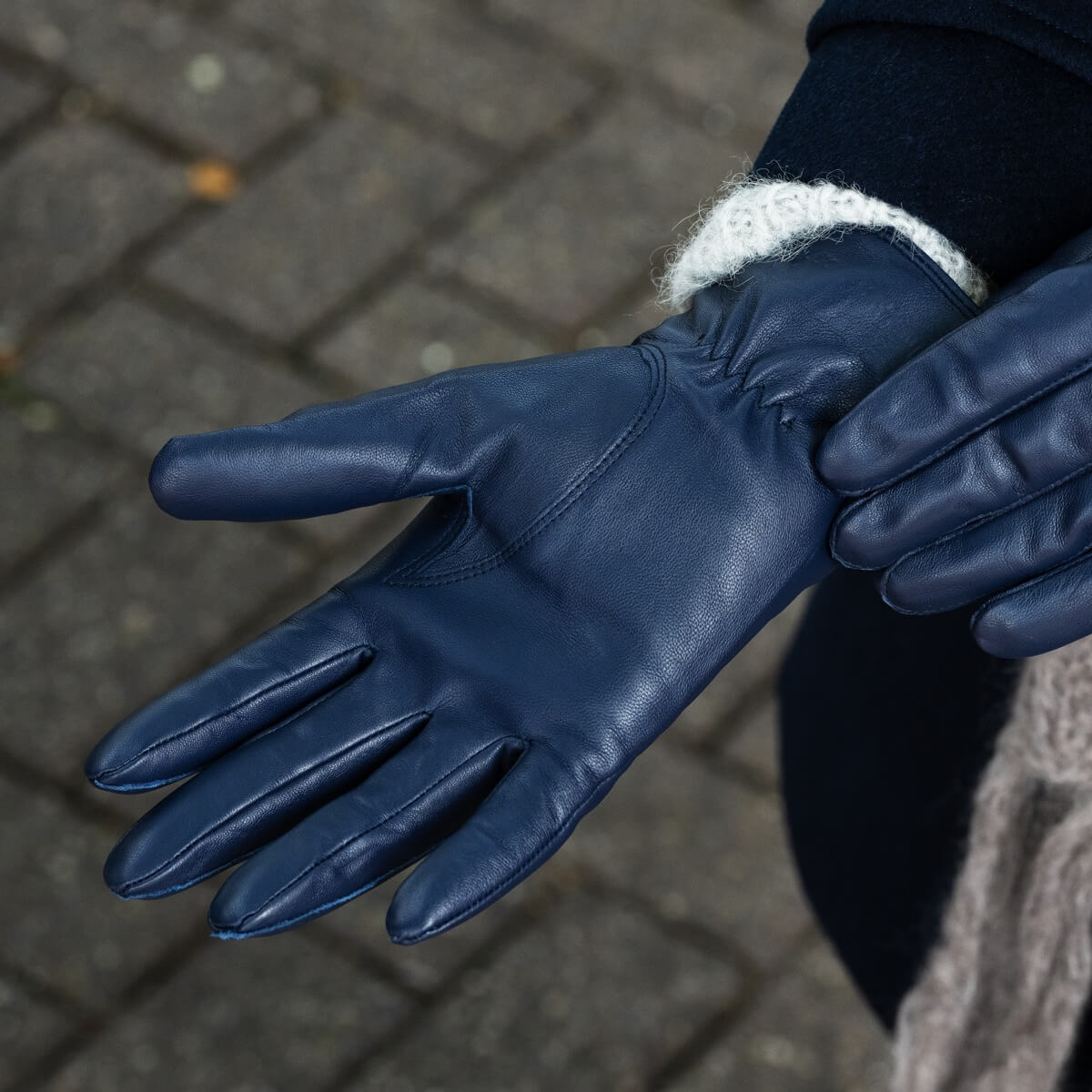Ivy (bleu) - Gants tactiles en cuir de mouton et doublure en laine/cachemire - Schwartz & von Halen FR - Gants en Cuir - 8