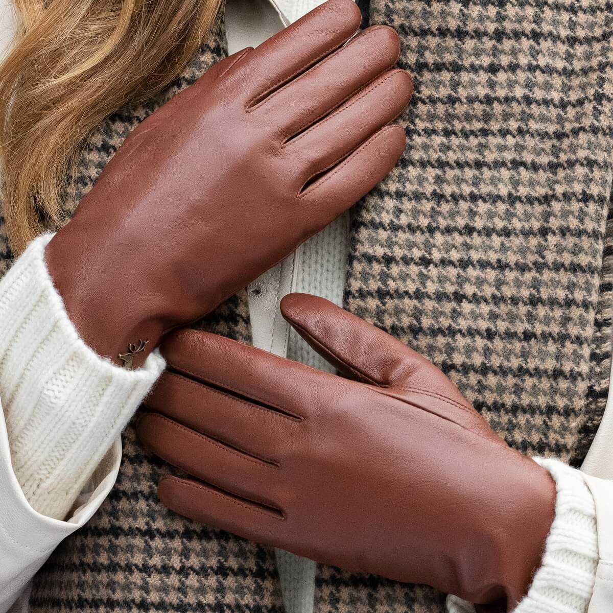 Ivy (cognac) - Gants tactiles en cuir de mouton et doublure en laine/cachemire - Schwartz & von Halen FR - Gants en Cuir - 9