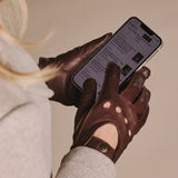 Alexis (marron foncé) - Gants tactiles de conduite classiques en cuir d'agneau