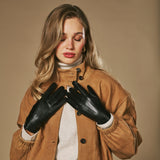 Jasmine (noir) - Gants pour femmes en cuir d'agneau doublés de fourrure de lapin luxueuse et fonction tactile.