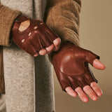 Liam (marron) – Gants de conduite classiques sans doigts en agneau pour homme