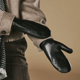 Veronica (noir) - Mitaines en cuir d'agneau pour femmes avec doublure en fausse fourrure et fonction tactile